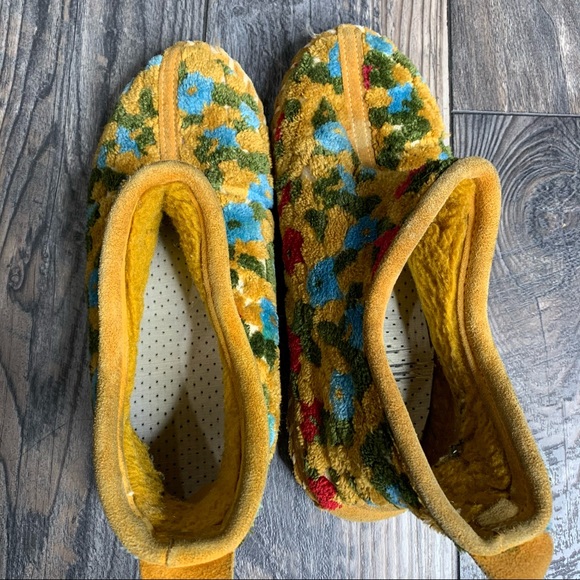 Vintage Moccasins Floral Leather 3D Flower Shoes - Picture 5 of 5